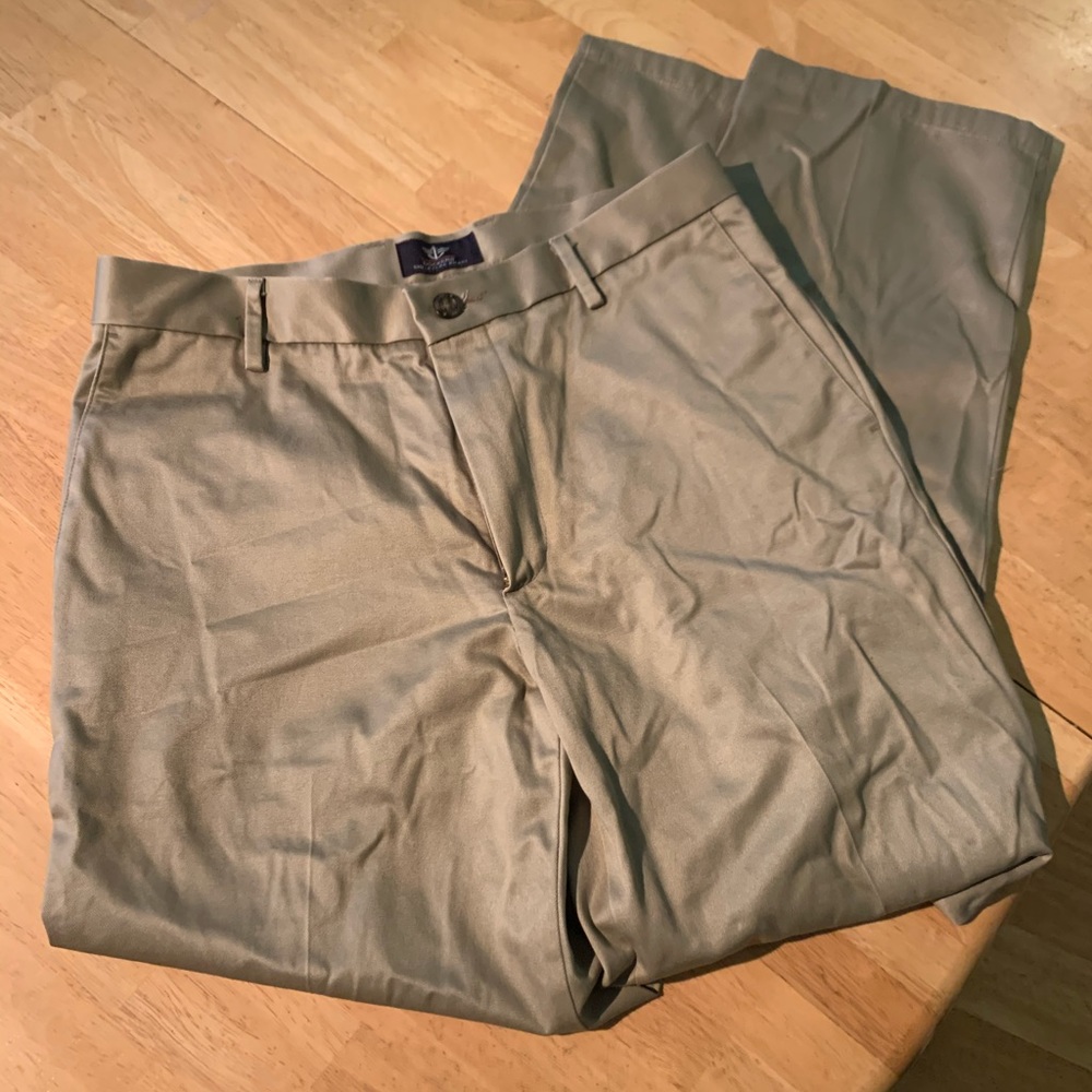 Unworn Dockers Signature Khaki Straight Fit Pants